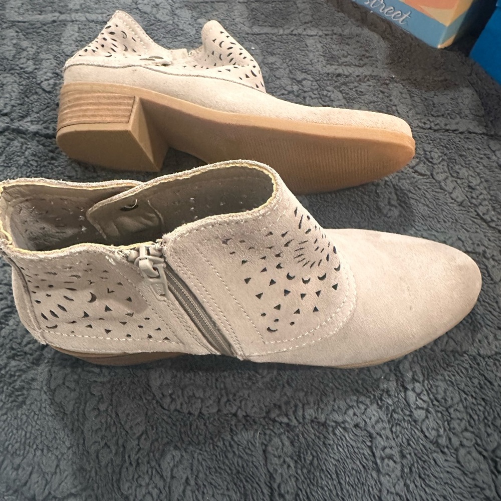 Women's Beige Ankle Boots